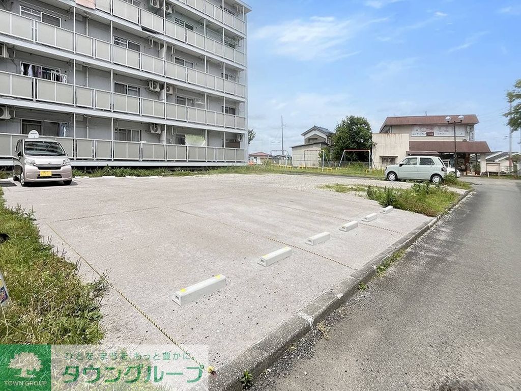 駐車場　駐車場