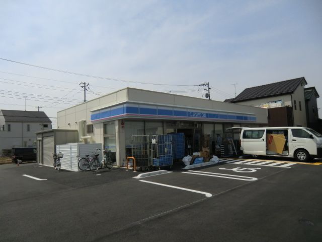 コンビニ　ローソン（コンビニ）まで670m