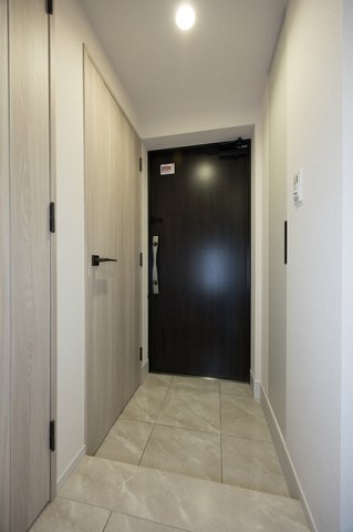 玄関　※写真は同タイプ住戸です。