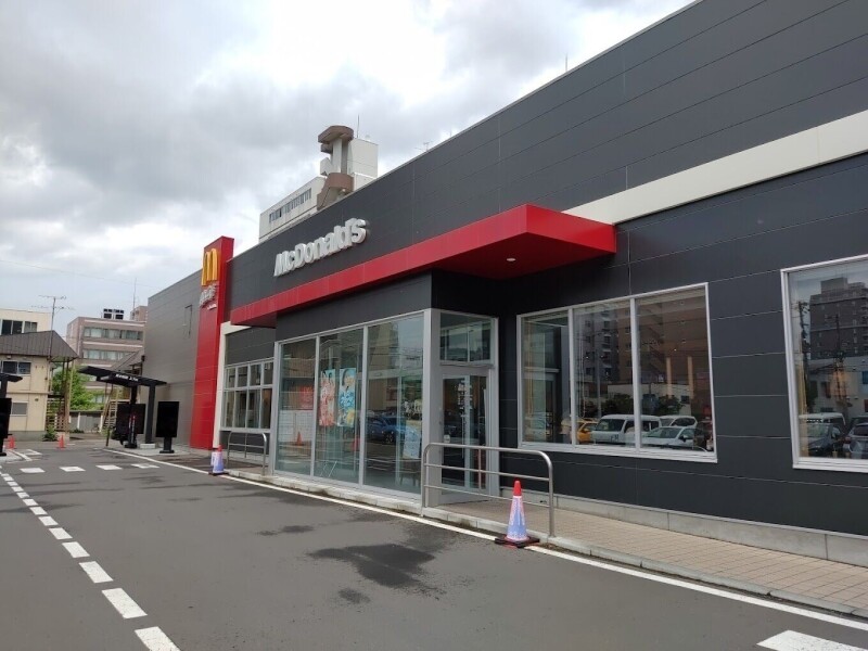 飲食店　マクドナルド北5西18店（飲食店）まで383m