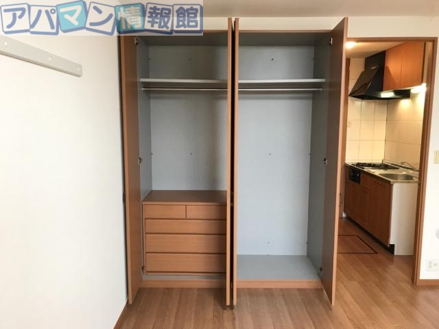 収納　クローゼット