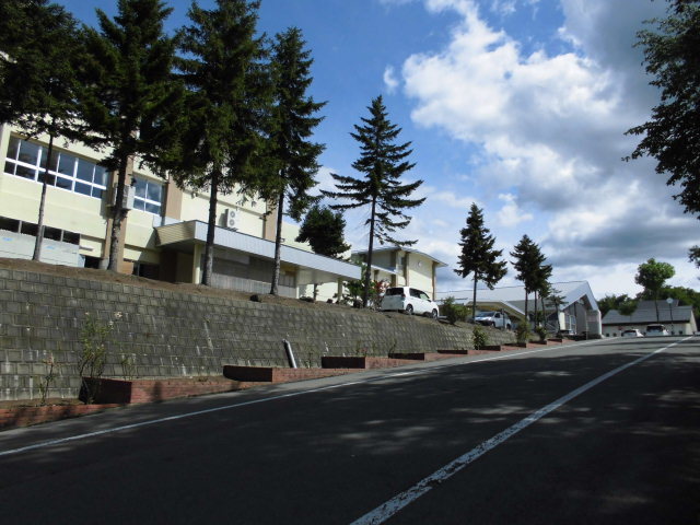中学校　横手南中学校（中学校）まで2300m