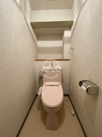 トイレ　ヴェスタ堀江　温水洗浄便座