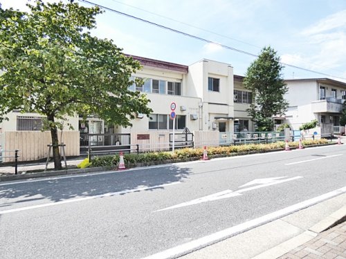 幼稚園・保育園　亀の井保育園（幼稚園・保育園）まで385m