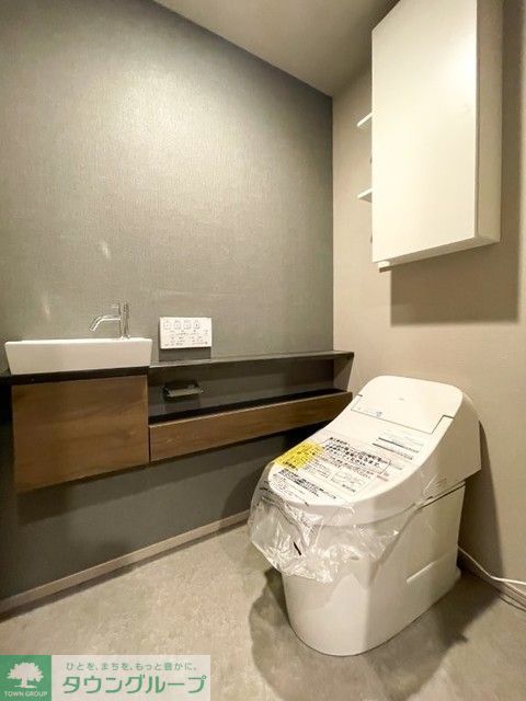 トイレ　※写真は同タイプ住戸です。