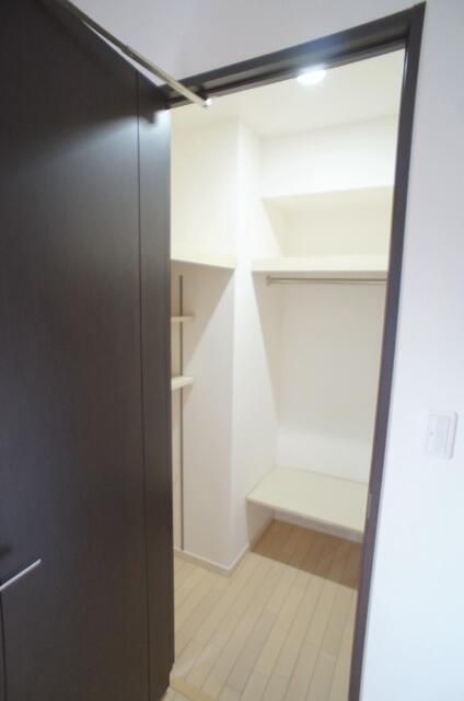収納　写真は同タイプ住居です。