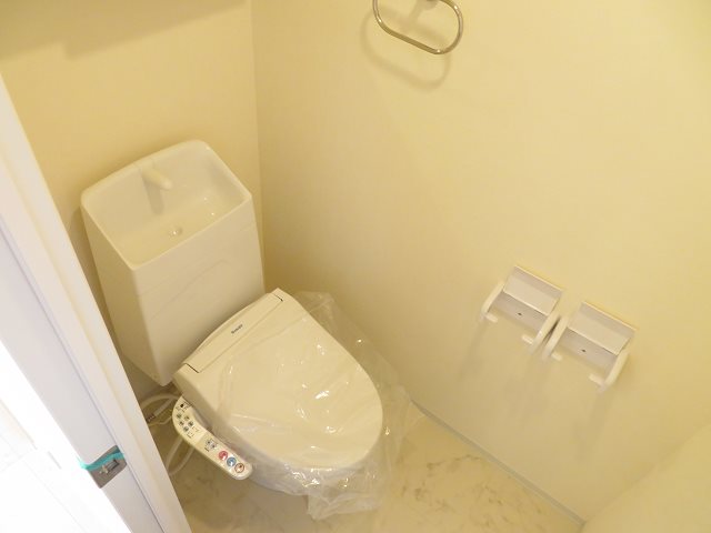 トイレ　※同間取り別部屋写真