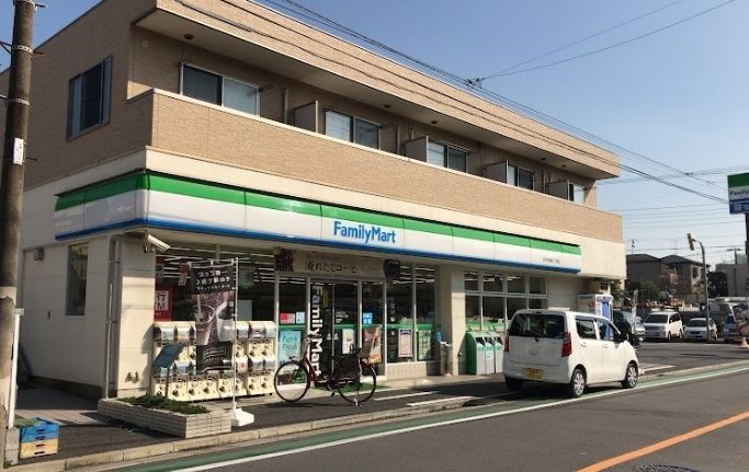 コンビニ　ファミリーマート江戸川松島二丁目店（コンビニ）まで320m