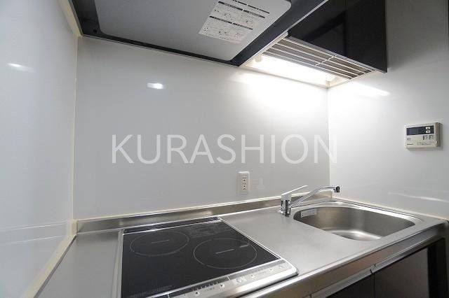 キッチン　別部屋の写真になります。