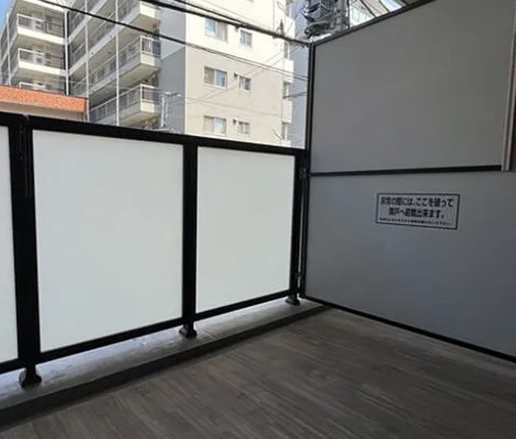 バルコニー