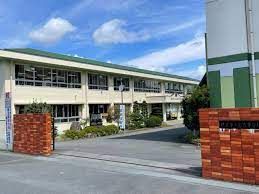 中学校　秩父市立影森中学校（中学校）まで600m