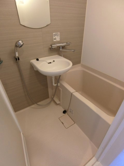 バス・シャワールーム　他のお部屋の参考写真となります。