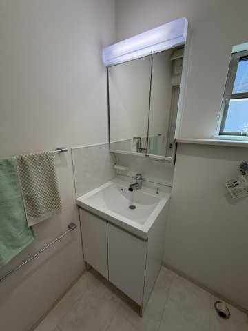 洗面設備　使いやすい洗面所です