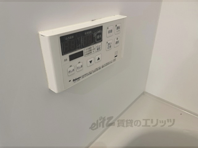 その他設備　給湯器リモコン