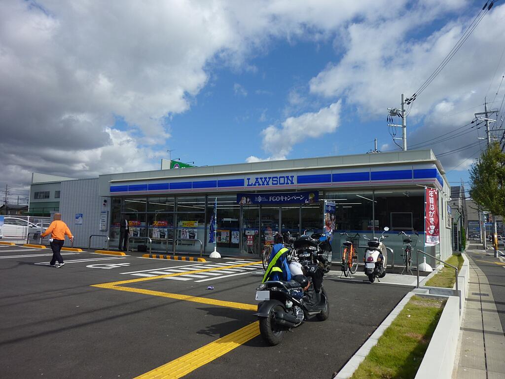 コンビニ　ローソン洛西口駅北店（コンビニ）まで700m