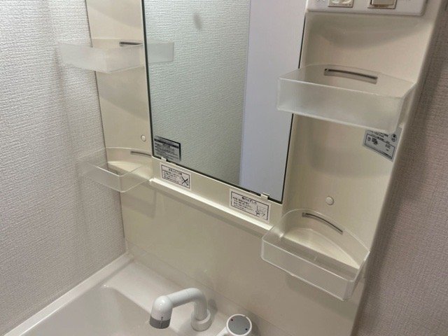 洗面設備　スペースが確保できる洗面所です