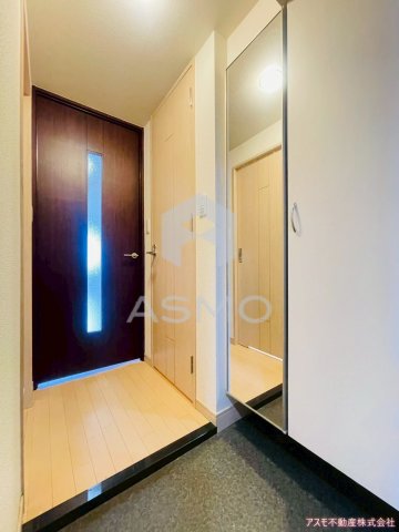玄関　同マンション別部屋　参考写真