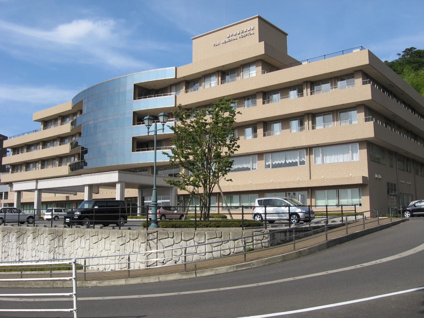 病院　社会医療法人仁厚会藤井政雄記念病院（病院）まで596m