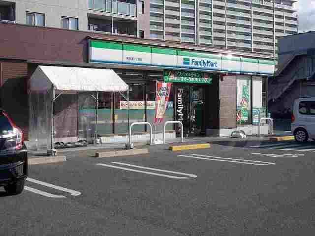コンビニ　ファミリーマート南草津二丁目店（コンビニ）まで100m