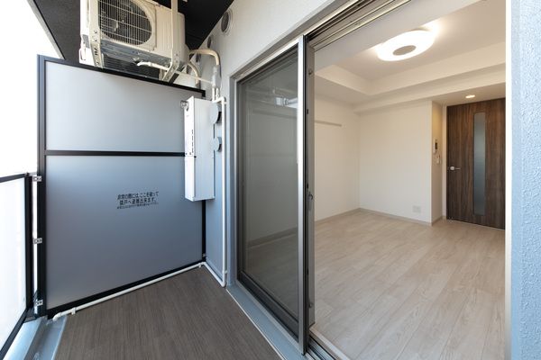 バルコニー　同物件別部屋写真