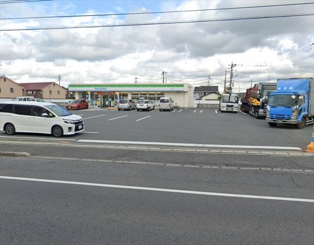 コンビニ　ファミリーマート岡山庭瀬店（コンビニ）まで319m