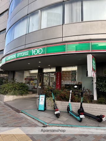 コンビニ　ローソンストア１００江東牡丹一丁目店（コンビニ）まで68m