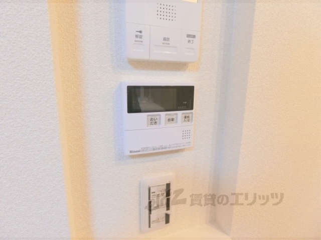 その他設備　給湯器リモコン