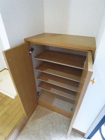 収納　（別タイプ参考写真）シンシア早稲田　文京区関口1