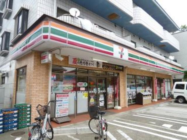 コンビニ　セブンイレブン練馬関町東1丁目店（コンビニ）まで490m
