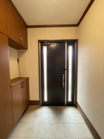 久原二丁目貸家の玄関写真
