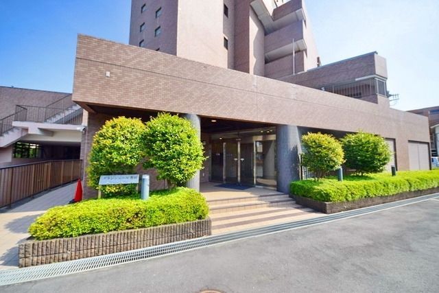 エントランス　★お部屋探しはタウンハウジング高幡不動店まで★