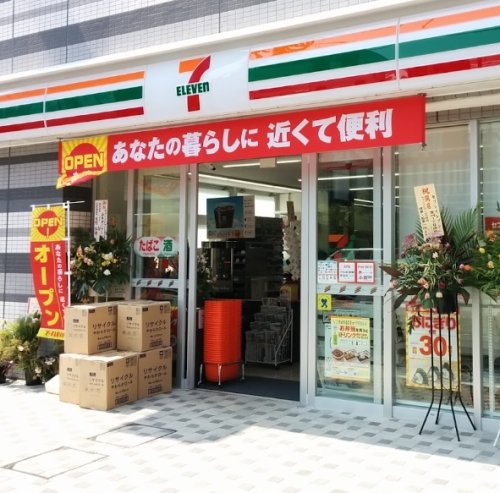 コンビニ　セブンイレブン 豊洲1丁目店（コンビニ）まで114m