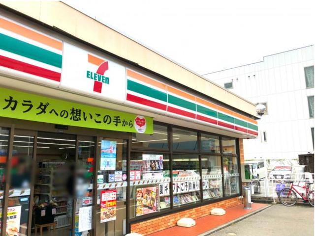 コンビニ　セブンイレブン横浜中川8丁目店（コンビニ）まで423m