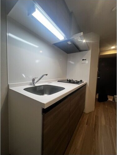 キッチン　※写真は同じマンションの違う部屋のものになります。