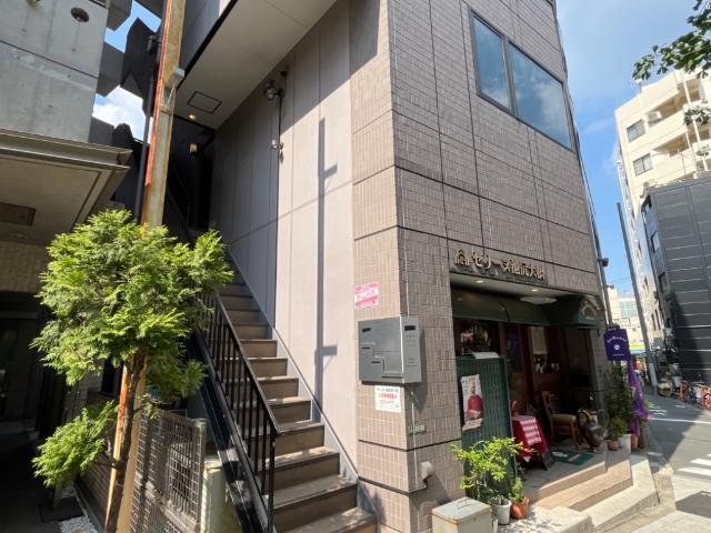 ロビー　外観写真（昼）