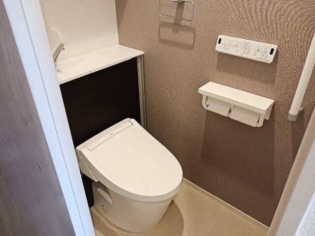 ホワイトメゾン新栄のトイレ写真