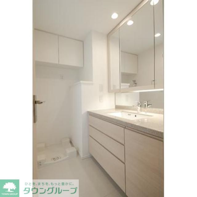 洗面設備　※写真は同タイプ住戸です。