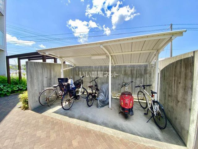 ＪＲ山陽本線 西阿知駅 徒歩16分 3階建 築13年の外観写真