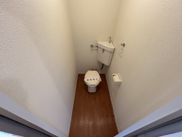トイレ　落ち着いたトイレです