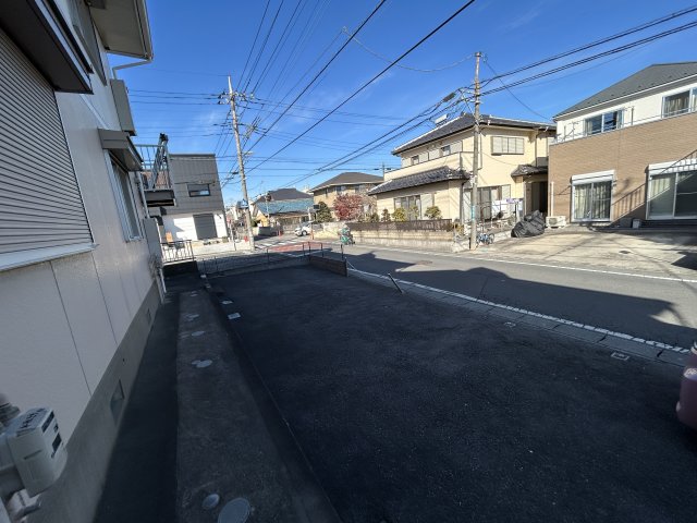駐車場　駐車場に車を止められます