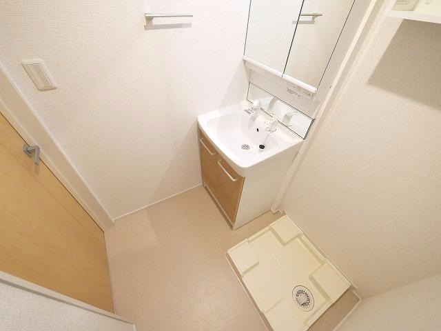 洗面設備　使いやすい洗面所です