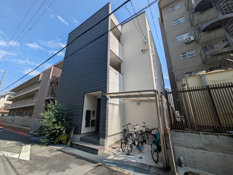 ラターシュ園田の外観写真