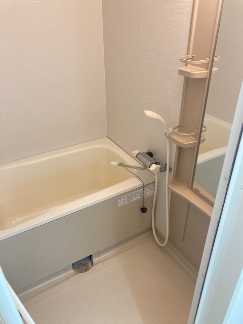 バス・シャワールーム　お風呂です