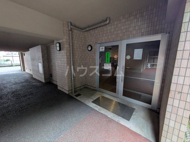 フローラ新横浜の外観写真