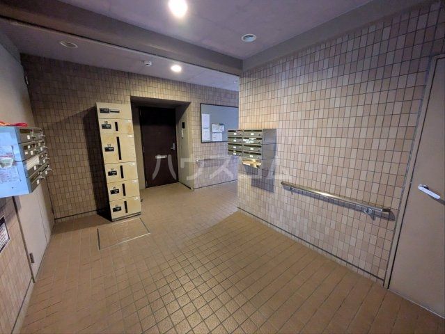 フローラ新横浜の外観写真