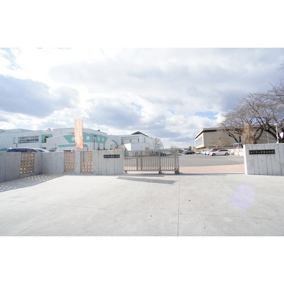 小学校　水戸市立常磐小学校（小学校）まで842m