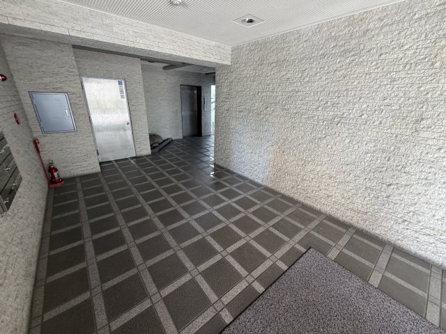 ＪＲ関西本線 加美駅 徒歩8分 6階建 築36年の外観写真
