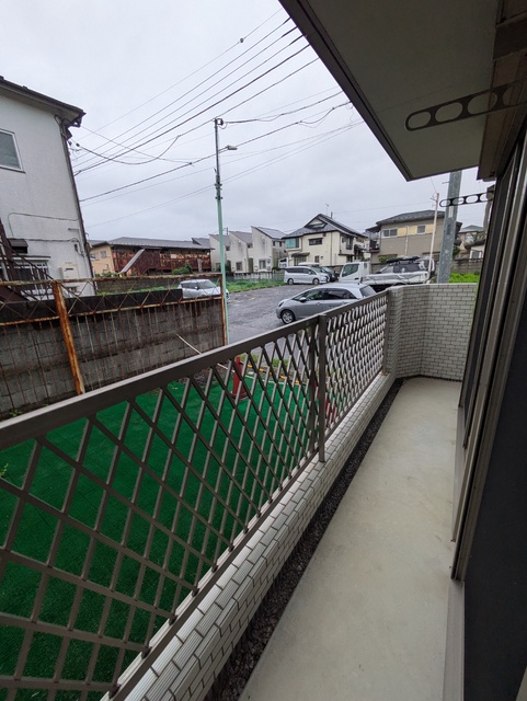 バルコニー　リフォーム前のお写真となります