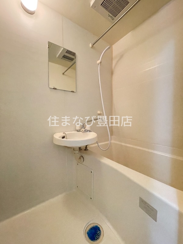 名鉄名古屋本線 知立駅 バス乗車時間：30分 最寄りバス停で下車 徒歩3分 2階建 築34年の風呂写真