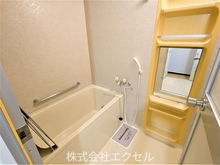 多摩都市モノレール 上北台駅 徒歩10分 4階建 築34年の風呂写真